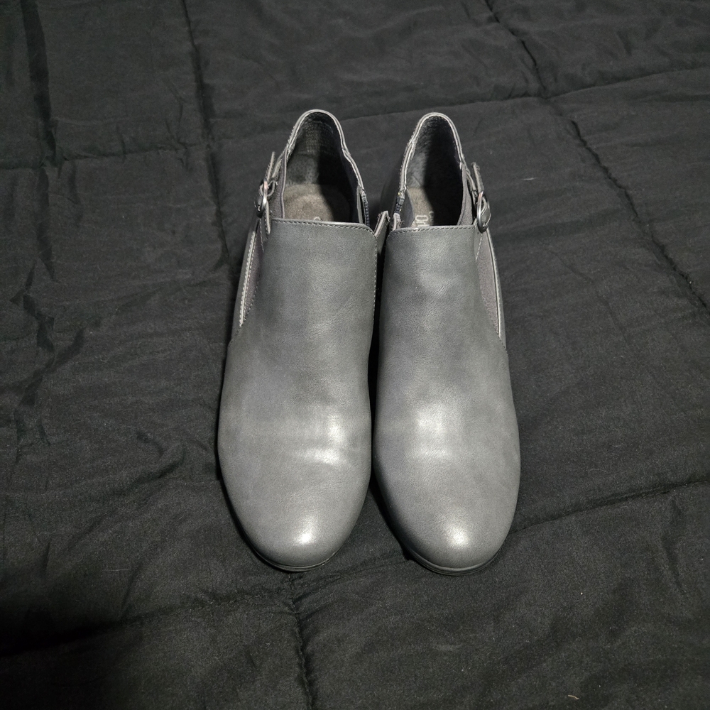 Croft & Barrow Gray Heeled Boots